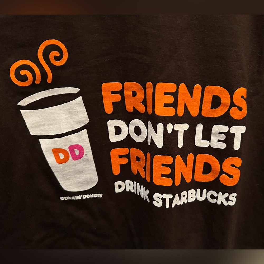 “Dunkin Donuts vs Starbucks” Friends Ultra Cotton Java Brown Tee Size Large NWOT